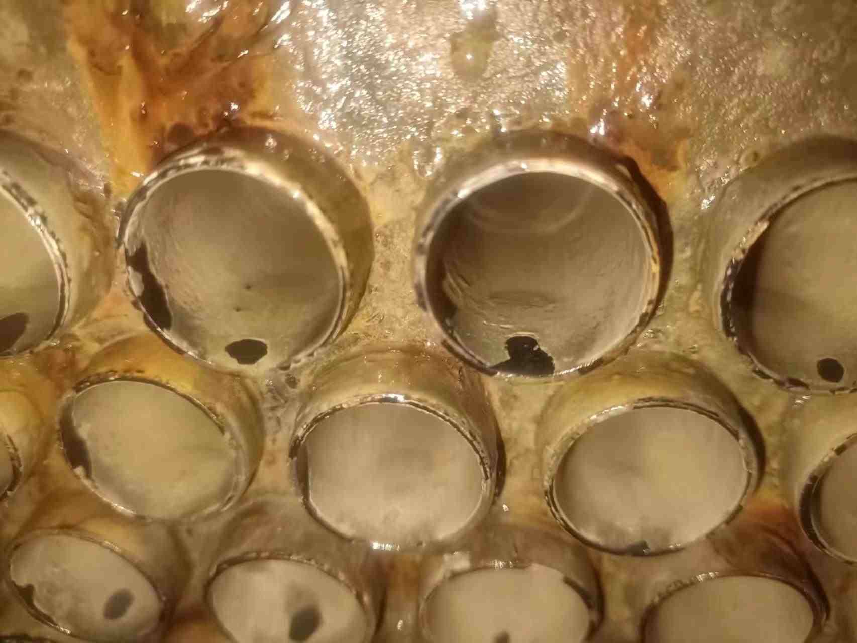 冷水機(jī)組冷凝器清洗注意哪些問題 冷水機(jī)組冷凝器清洗注意哪些問題